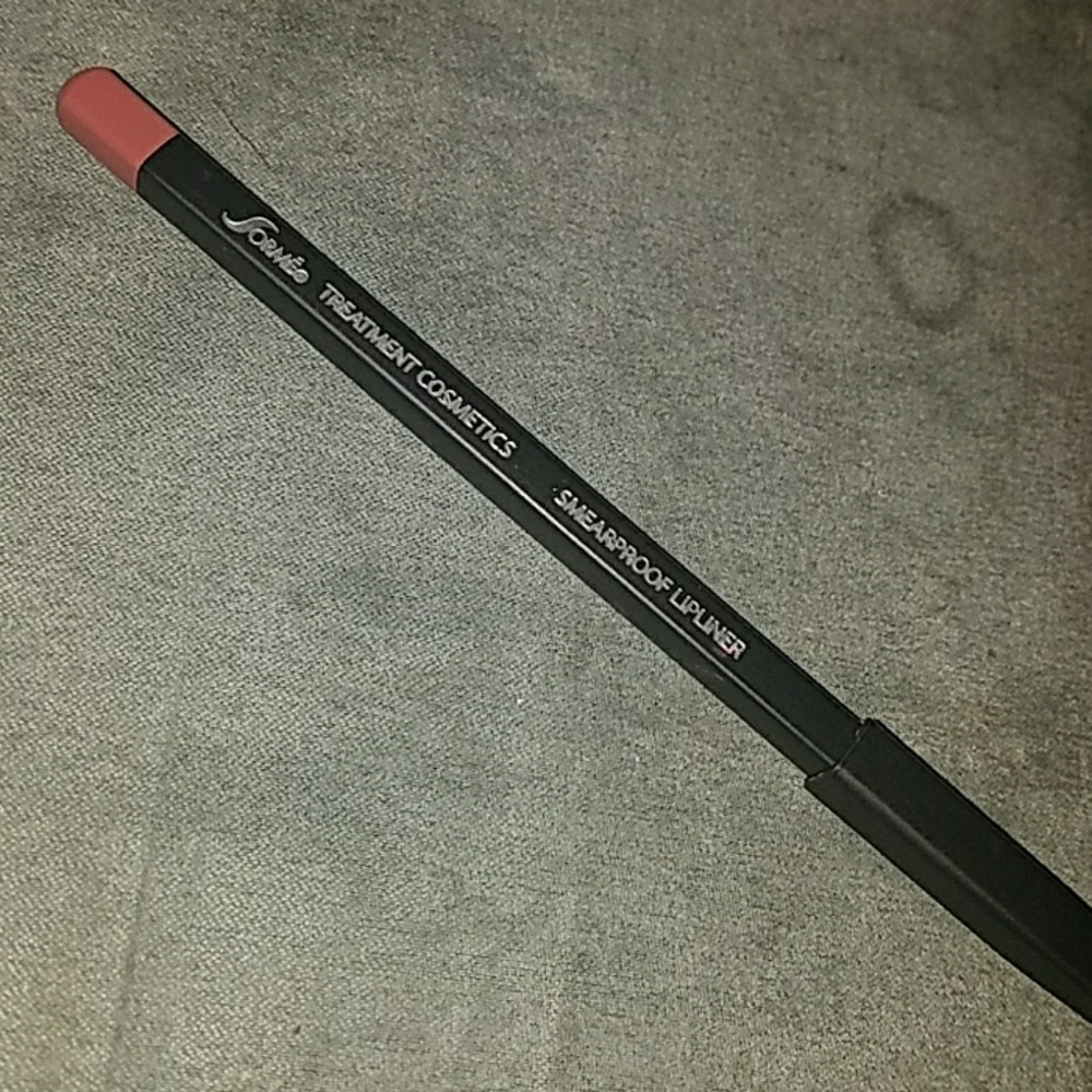 Lip Liner